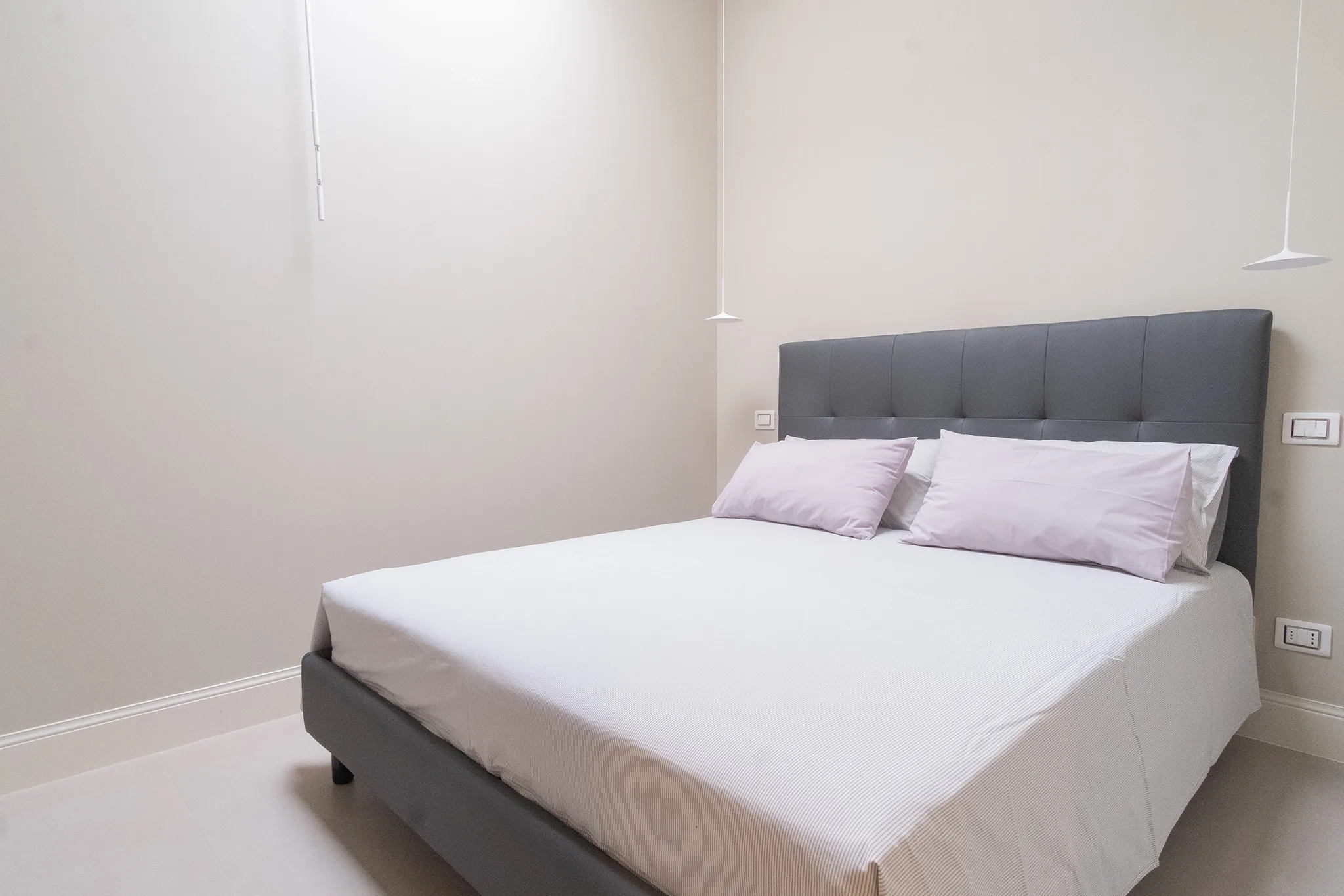 Hotel Room Slider Image Block