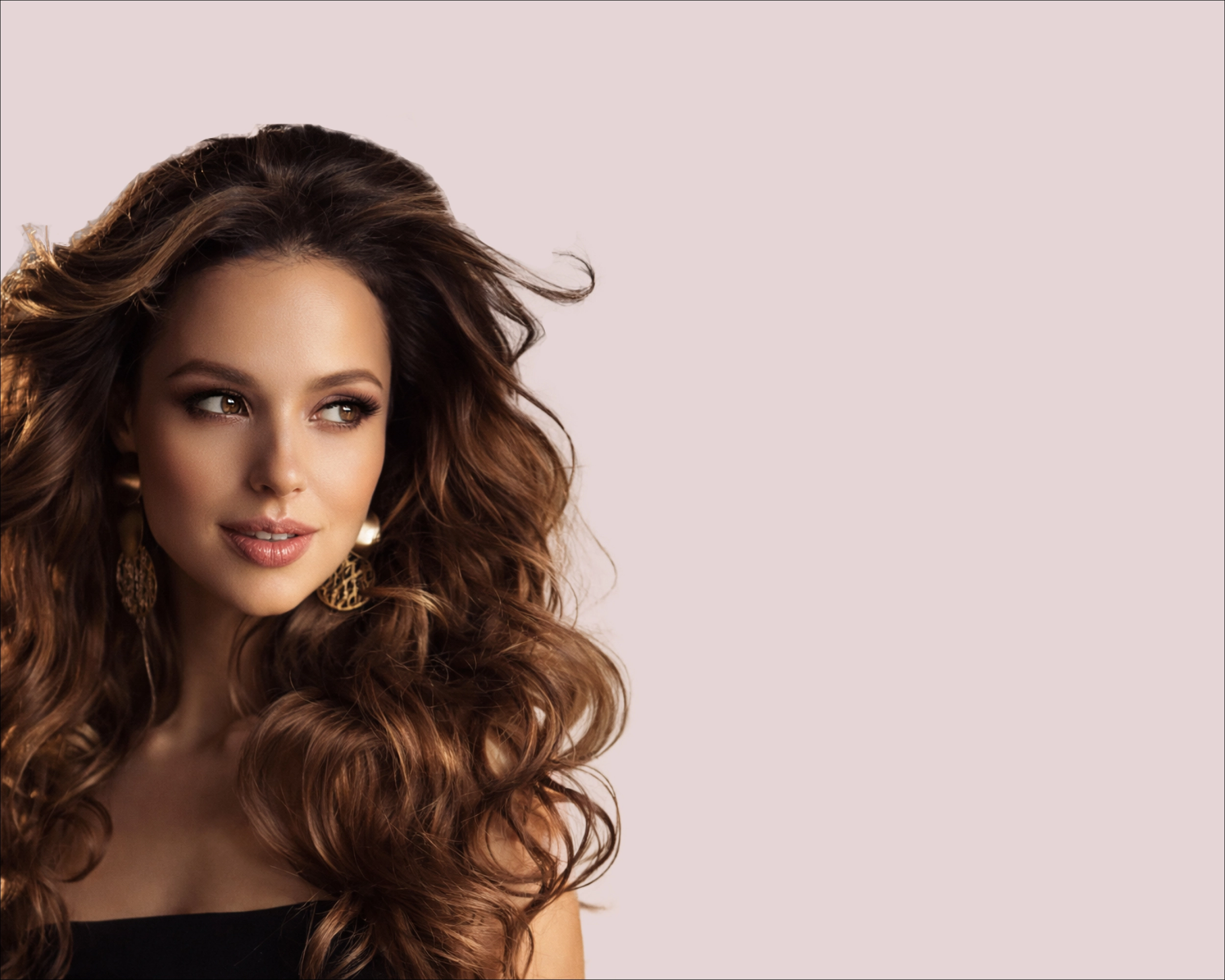 Luxury salon hair styling for voluminous brunette hair with precision haircut and balayage treatment at GloLab Bellevue