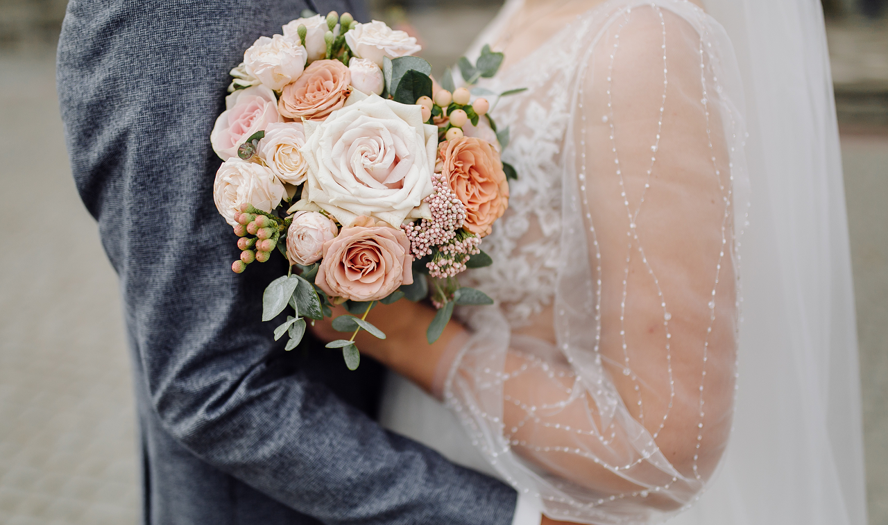 Invitación digital para boda: cómo convertirla en una experiencia sin complicarte