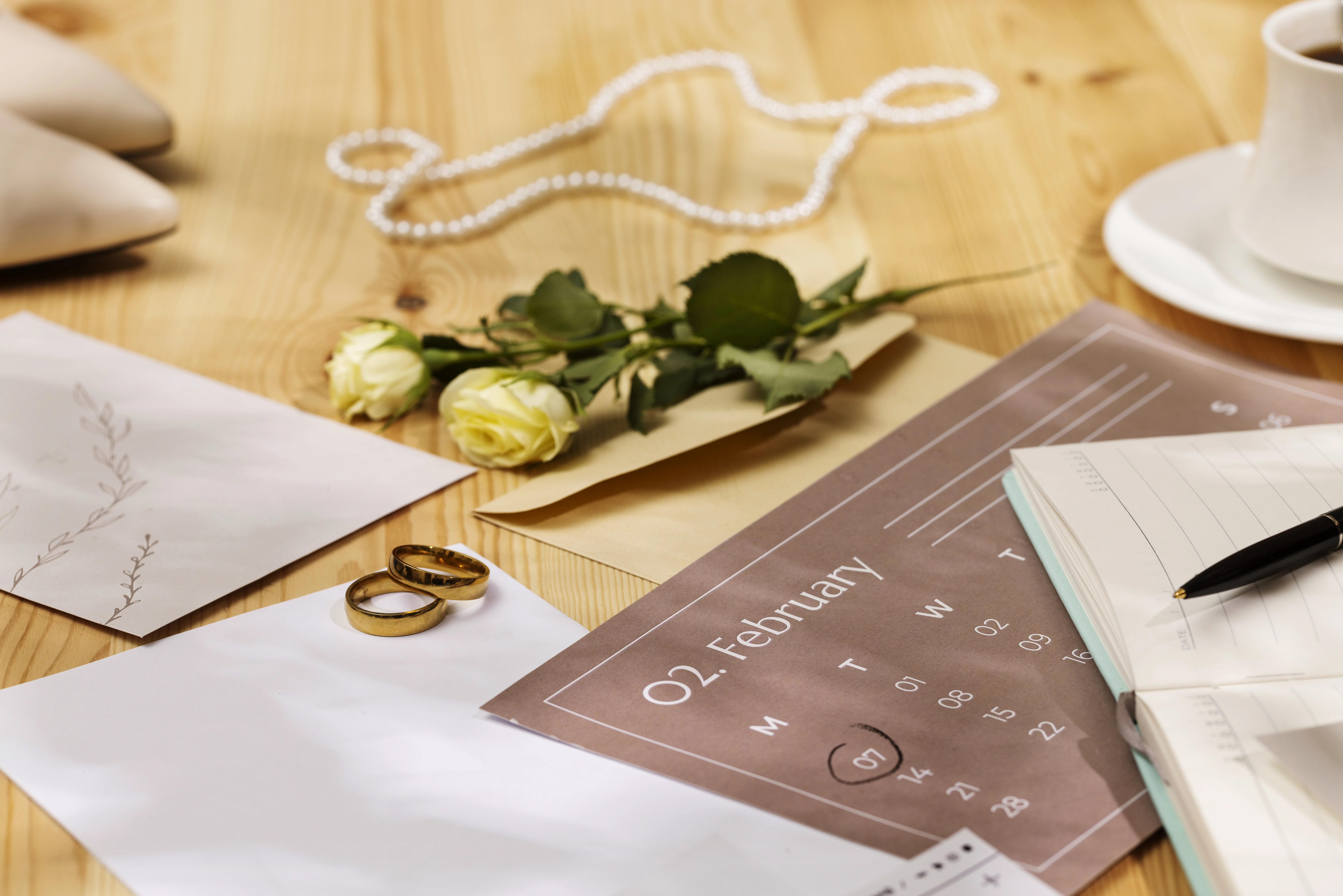 ¿Vale la pena usar invitaciones de boda digitales? Ventajas reales vs invitaciones tradicionales