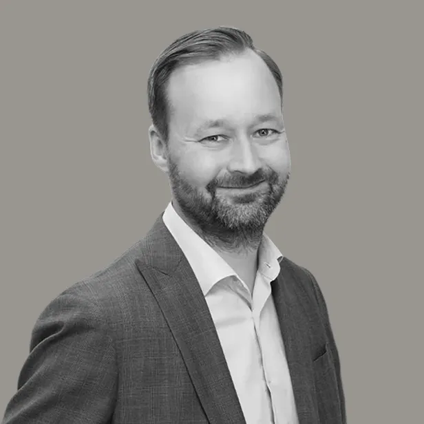 Ulf-Henrik Kull, Avance