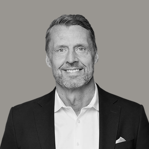 Ulf-Henrik Kull, Avance