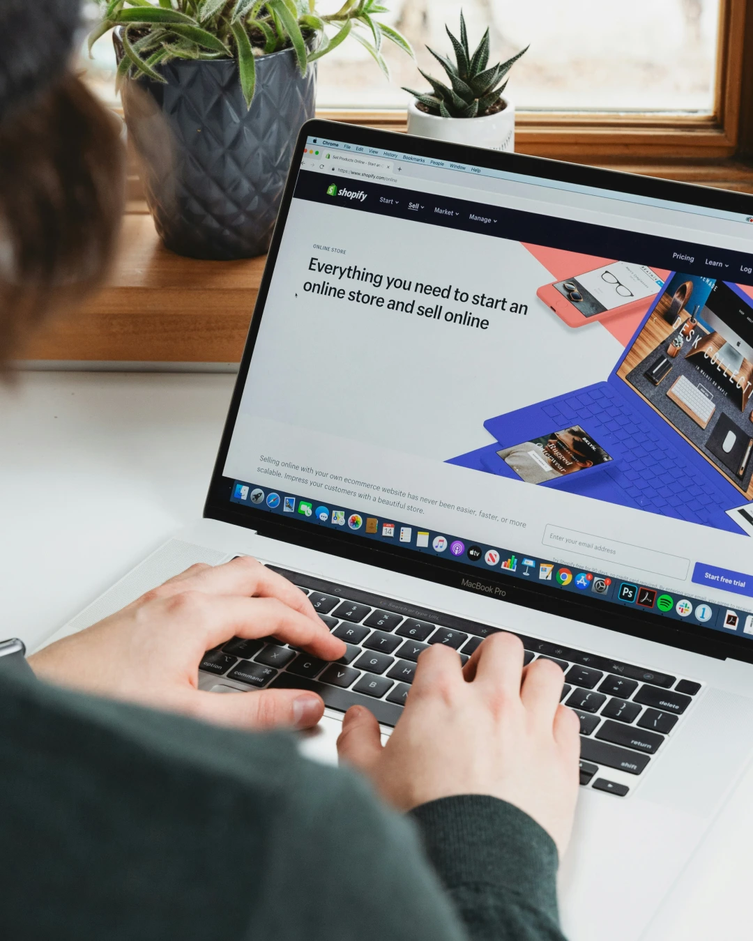 Shopify specialist managing and optimising an online ecommerce store