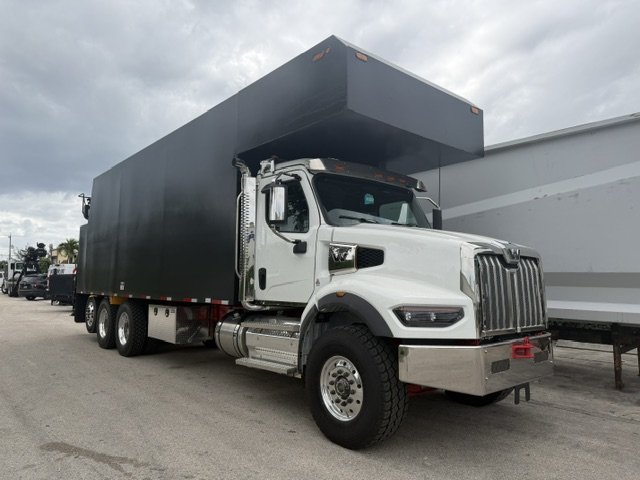 2026 Western Star 47X 83-Yard Grapple Truck