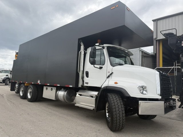 2026 Freightliner 114SD Plus Grapple Truck