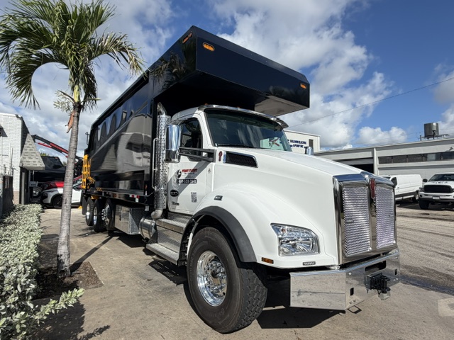 2027 Kenworth T880 rear mount grapple trucks