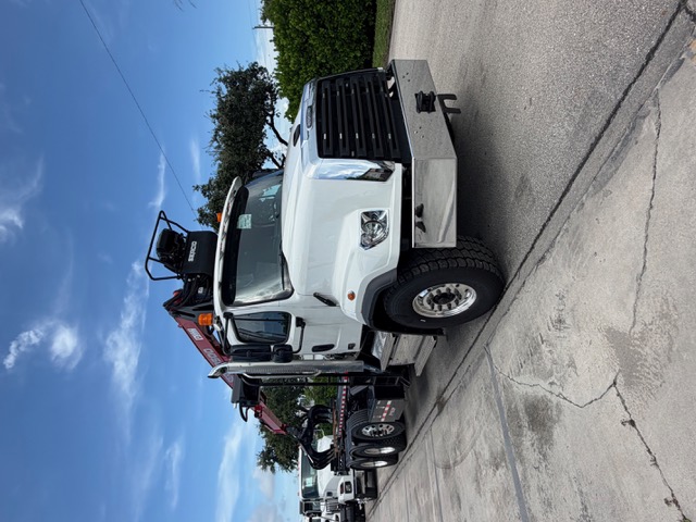 2026 Freightliner 114SD roll off grapple truck