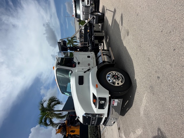 2027 Mack MD7 hook lift truck