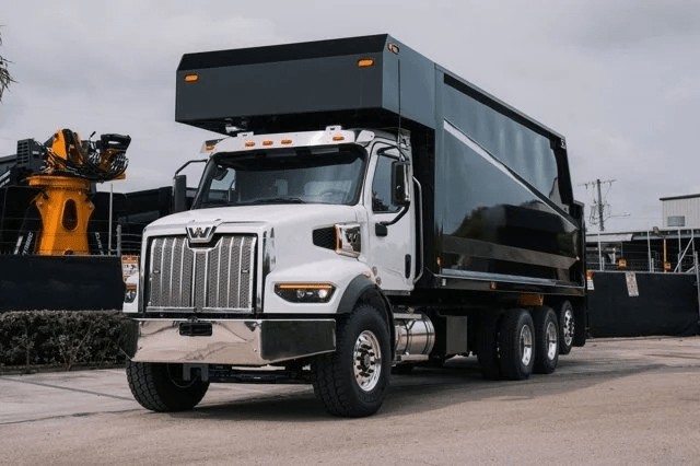 2026 WESTERN STAR 47X SERCO LOADER for sale at First Fleet Truck Sales, photo 1 of 3