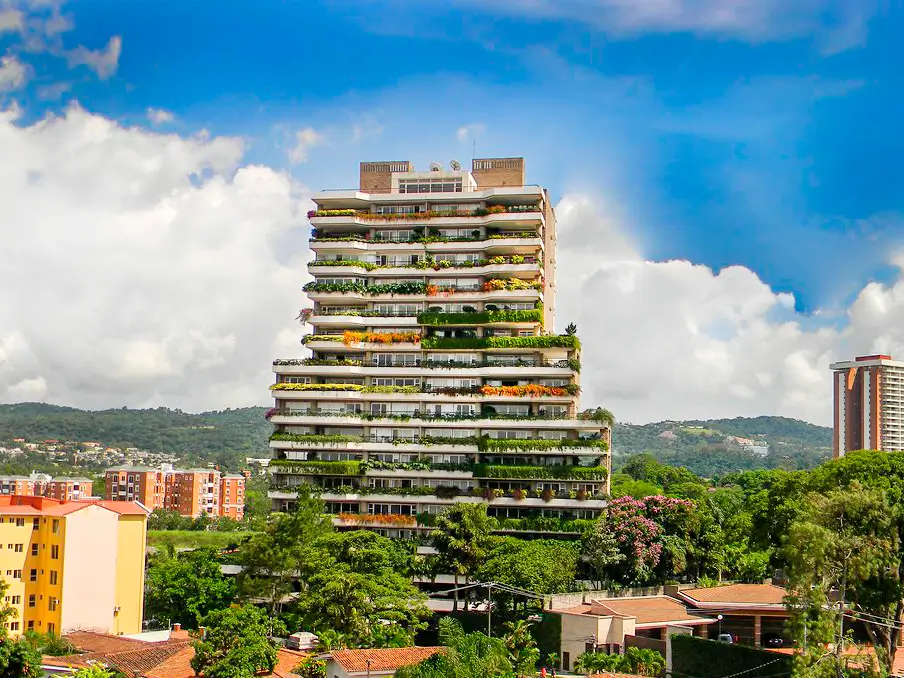 525 AVENIDA LA CAPILLA