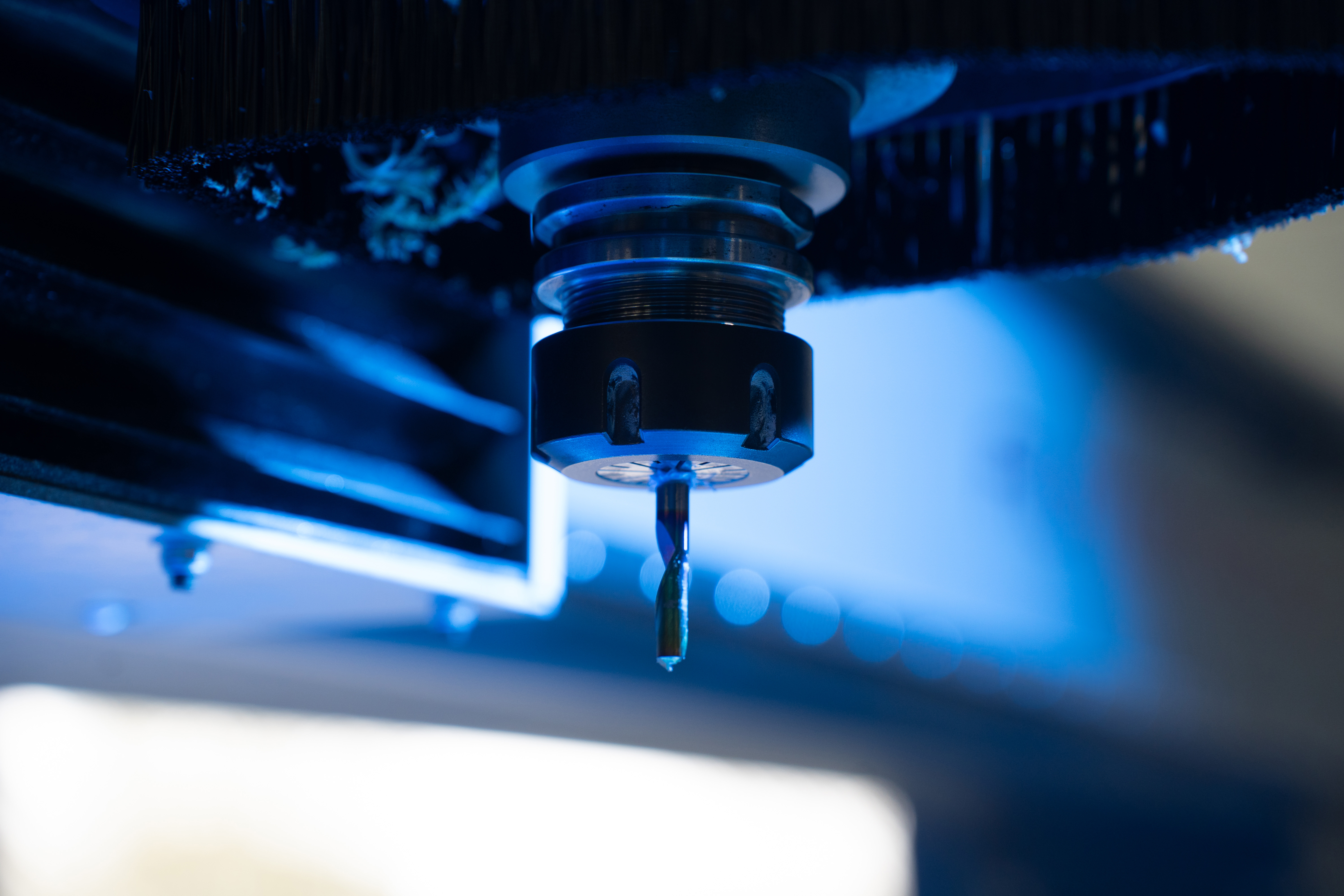 Photo gros plan d'une fraise de découpe CNC
