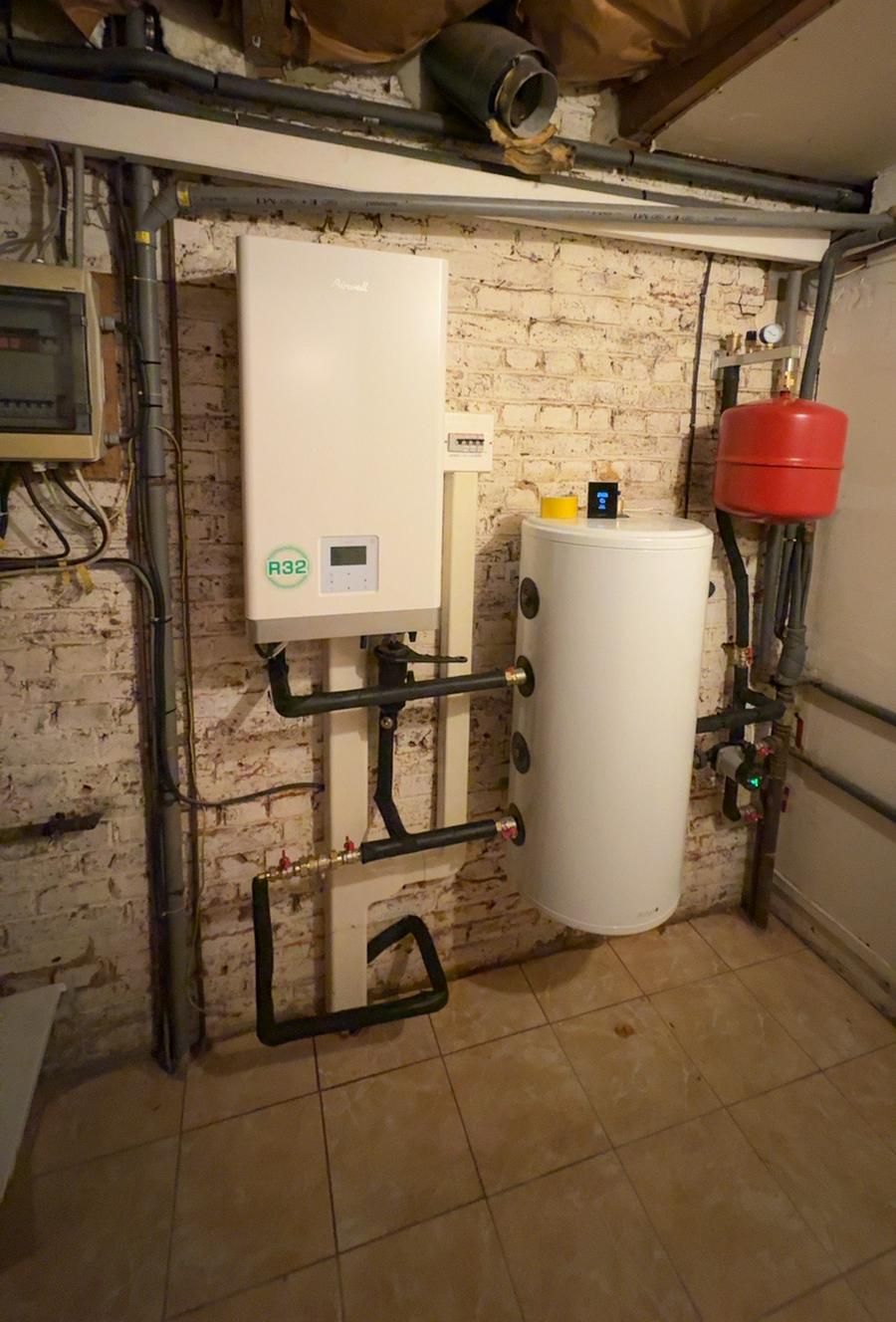 Pompe à chaleur air-eau Airwell 16 kW et ballon thermodynamique à Guise (02120)