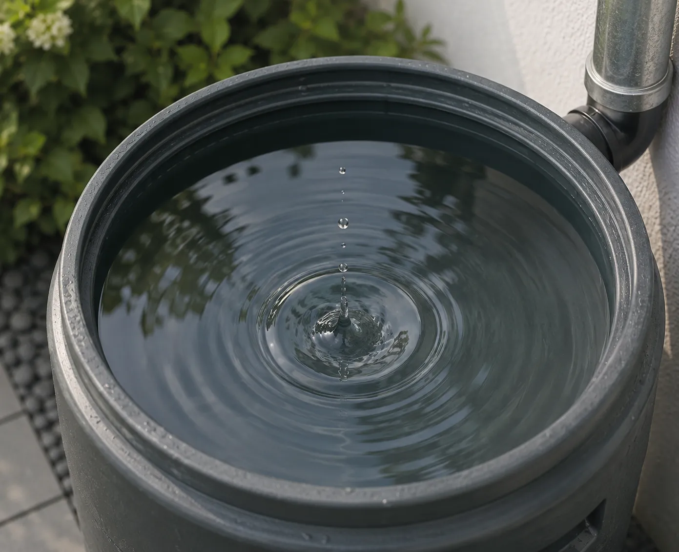 Regenwasserleitung im Erdreich