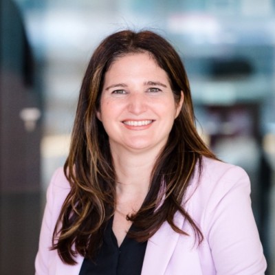 headshot of smiling woman