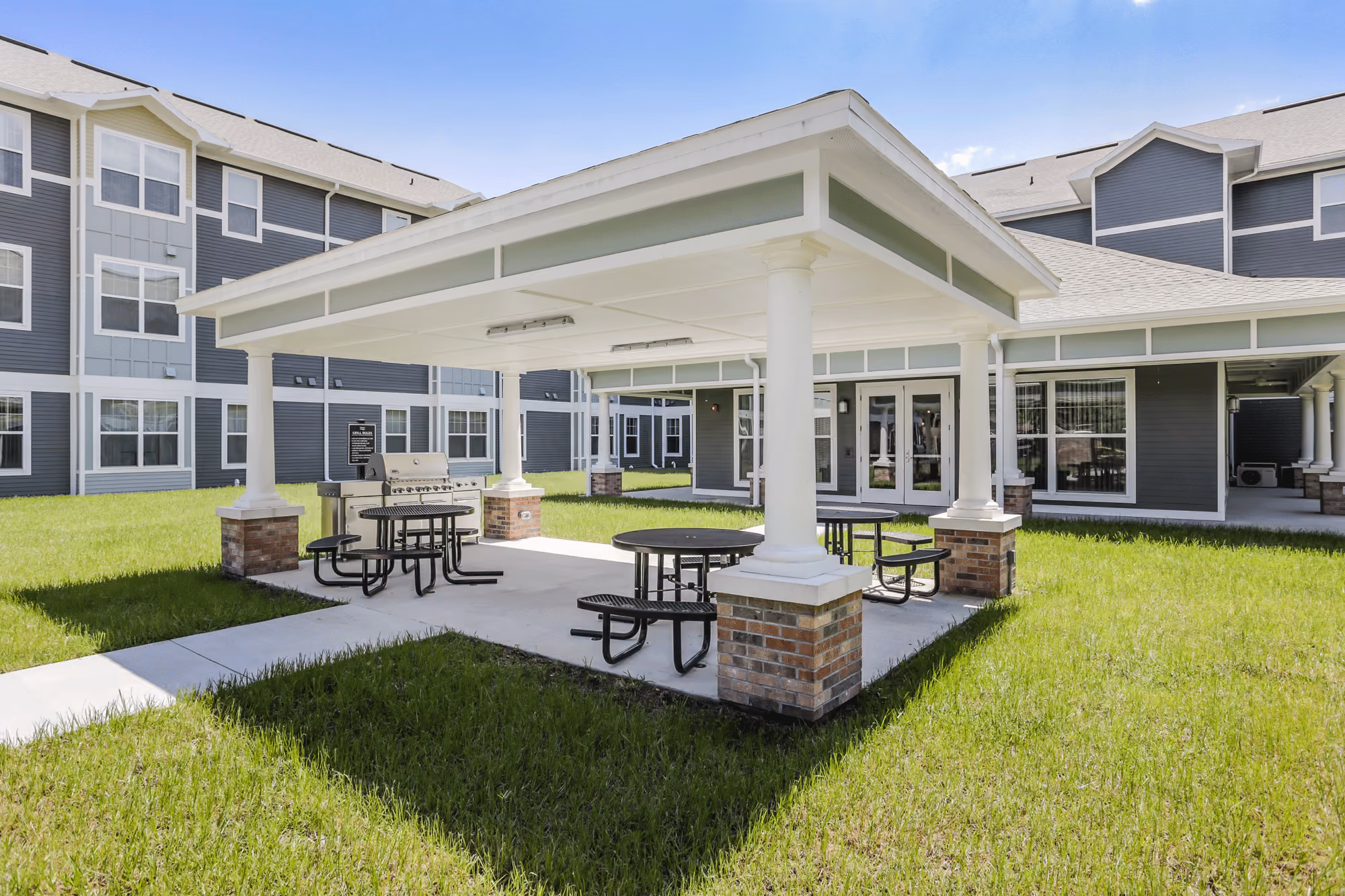 Interior of a Twin Lakes Estates I apartment