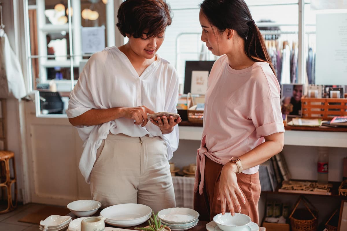 two women shopping
