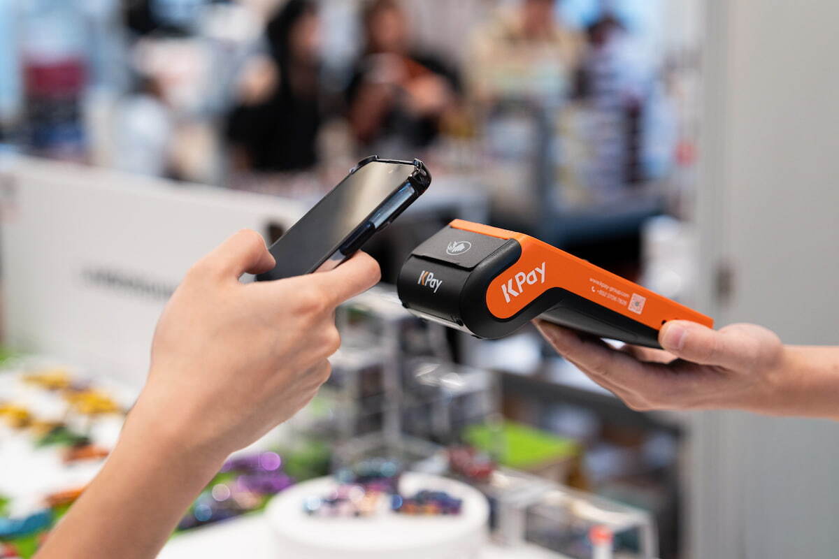 customer paying on kpay terminal pro