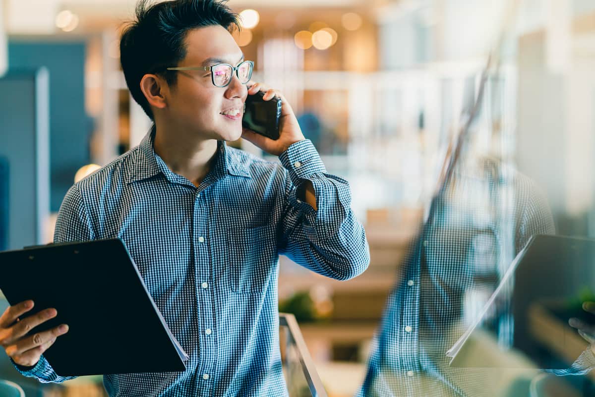 man asking about gross and net profit