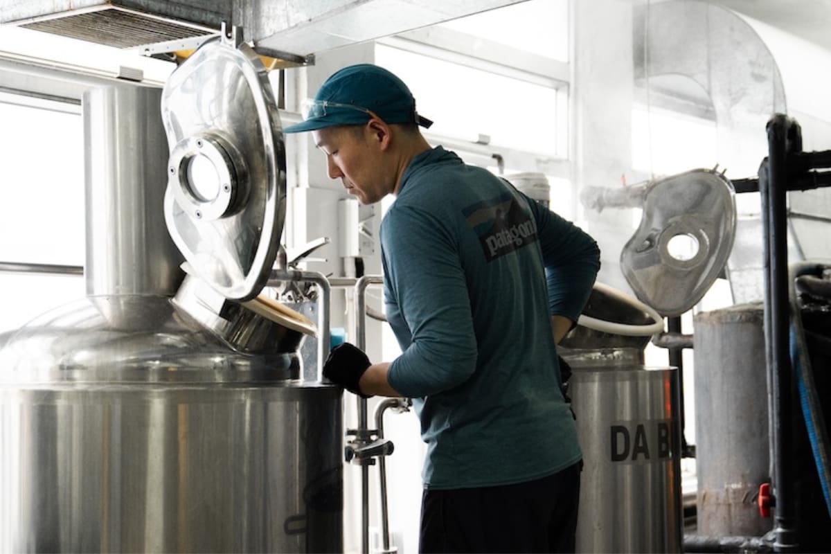 making of hEROS Beer Co. beers