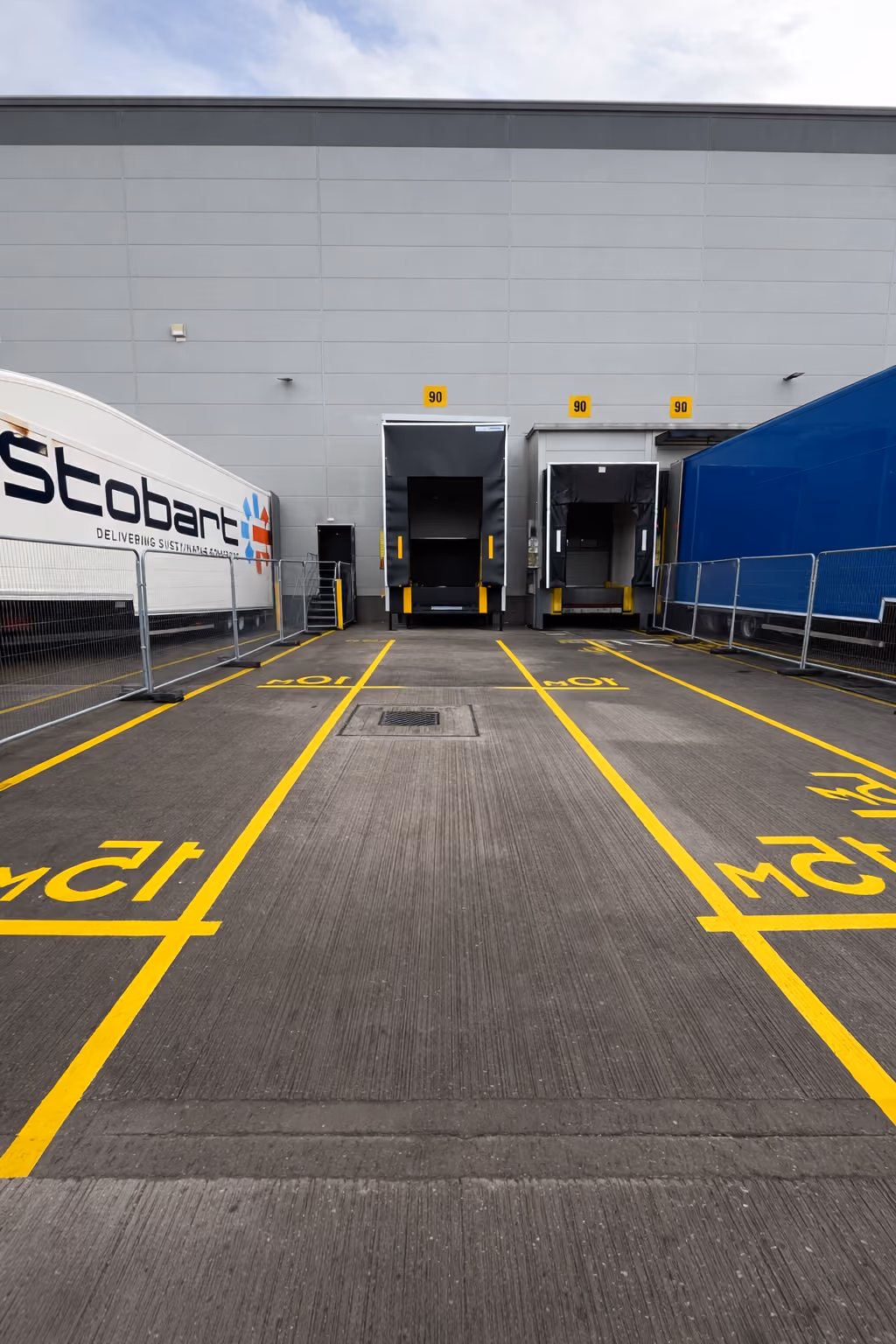Double-deck loadhouses at Tesco Lichfield
