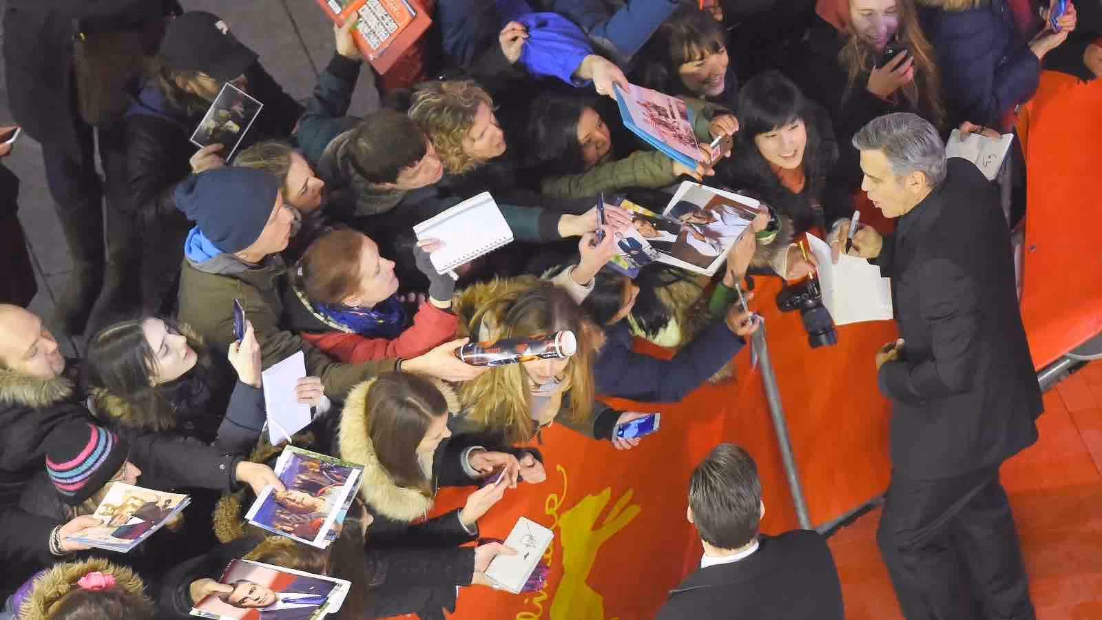 [background image] image of art exhibition space (for an art gallery)