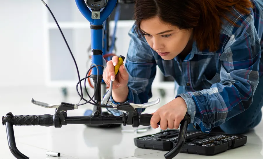 Advanced Electrical Systems Technician