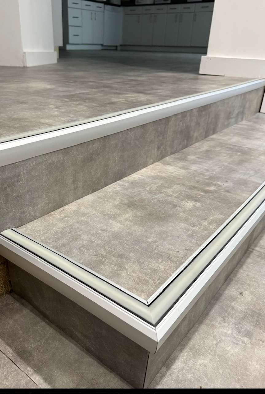 Küberit stair nosing with a high-visibility edge