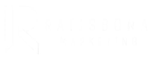 Logo von Ratteaus & Reulhaut in weiß auf schwarzem Hintergrund.