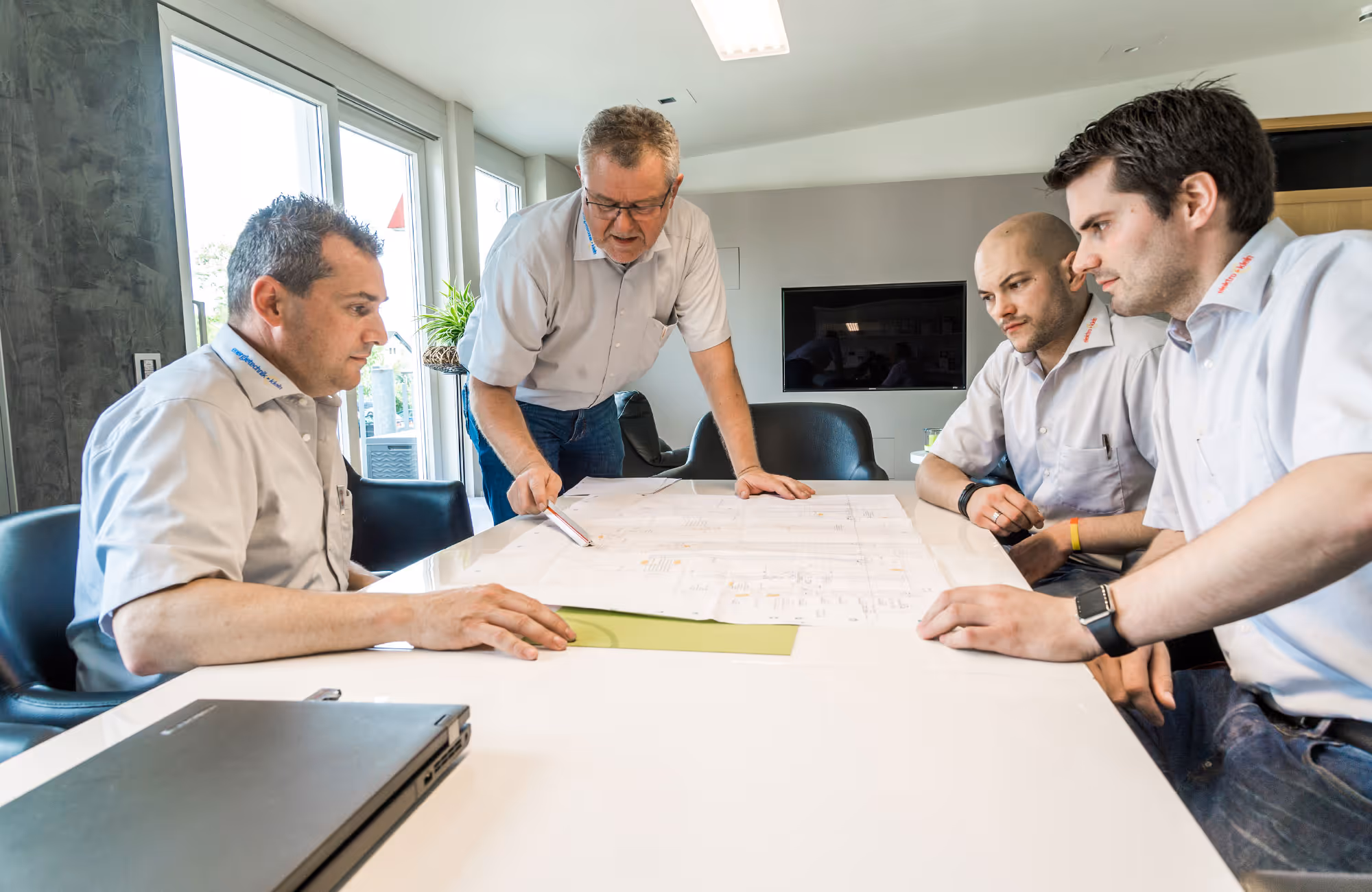 Elektrotechnik & Gebäudeinstallation