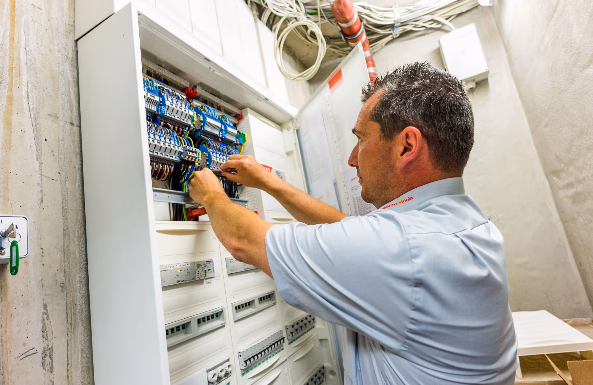 Elektrotechnik & Gebäudeinstallation