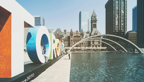 Adroven-contact-two-canada