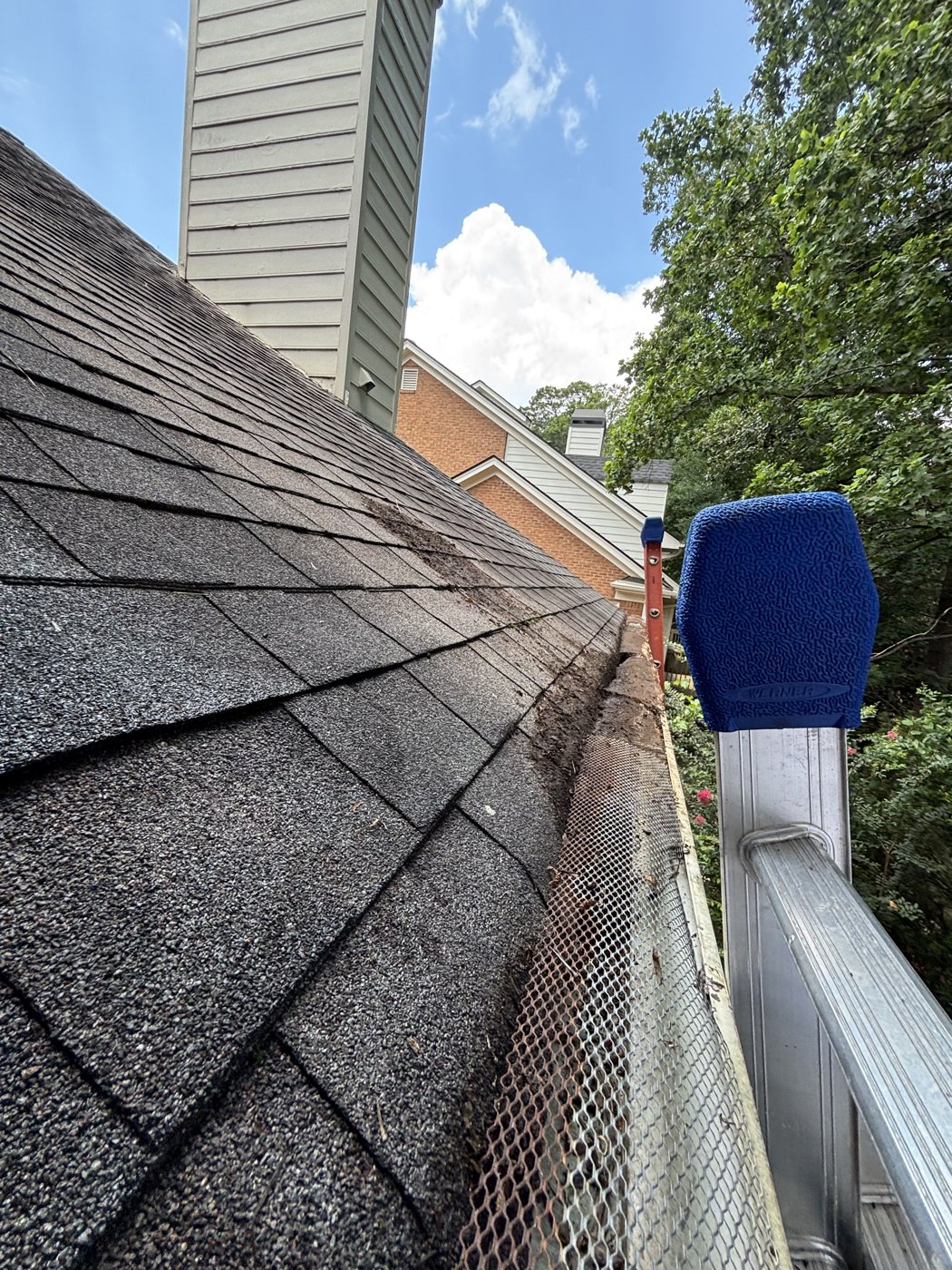 Gutter cleared at the chimney run