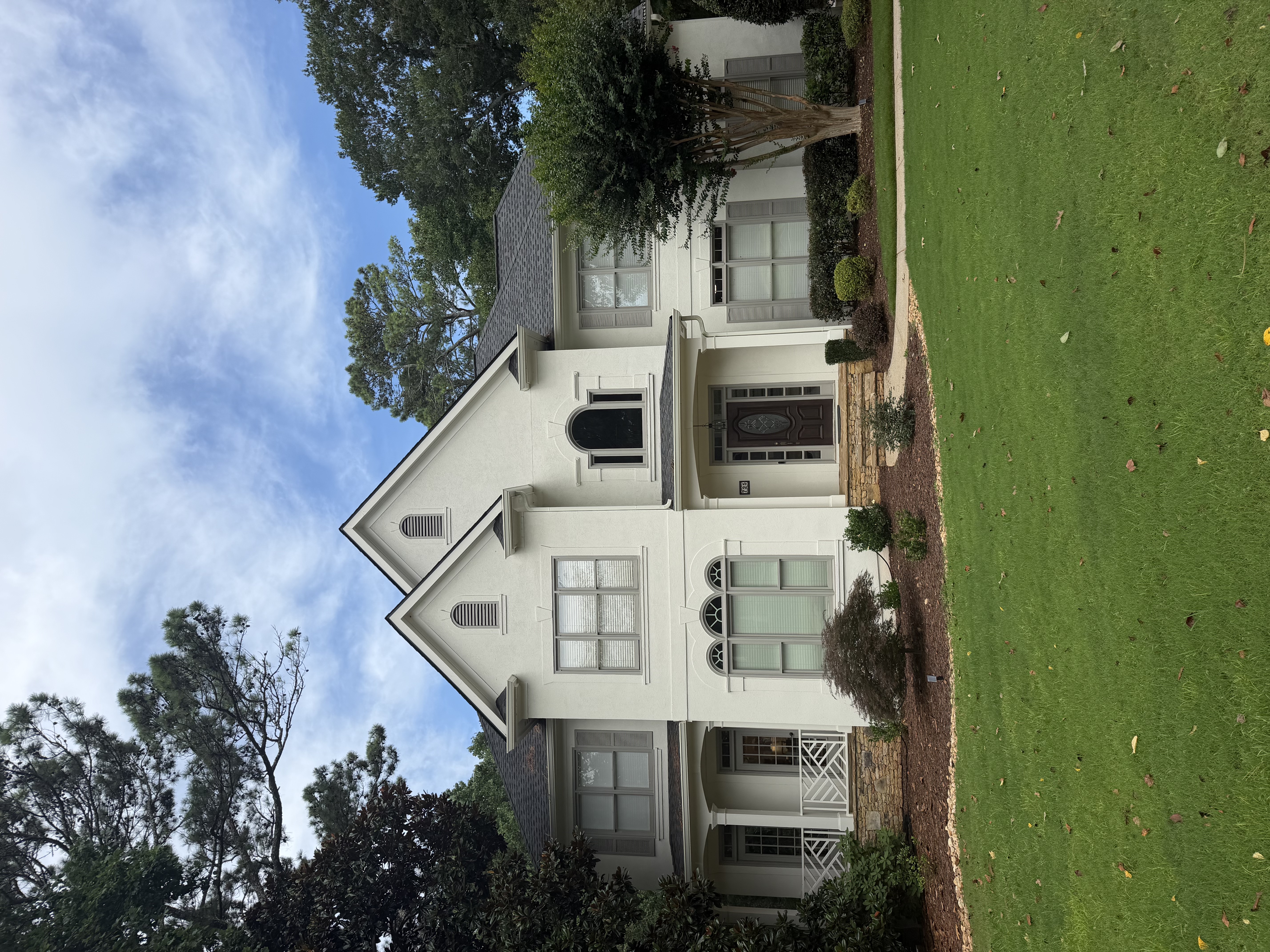 Front elevation, 725 Scotlandwell Pl