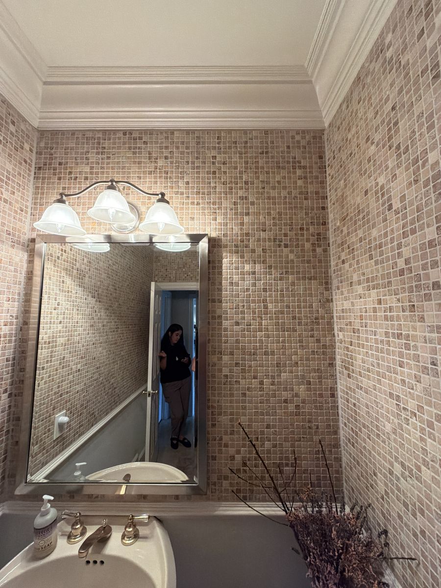 Current mirror and vanity light