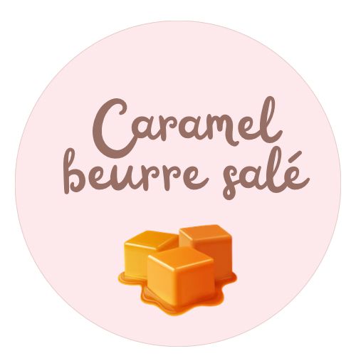 Three cubes of melting salted butter caramel with the text 'Caramel beurre salé' above on a light pink circular background.