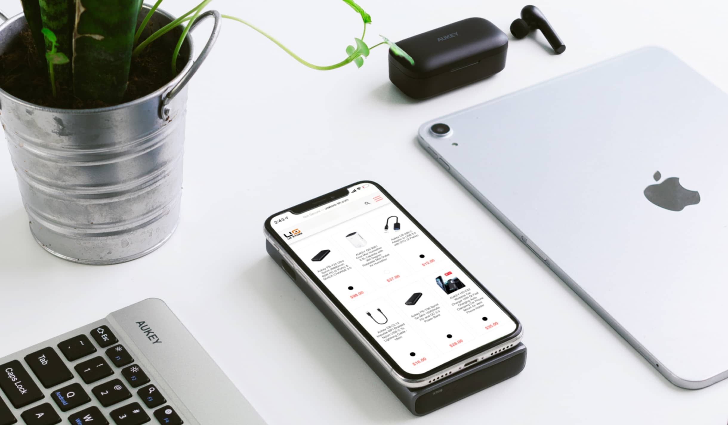The Best Accessories for your Iphone Image - Affiliate X Webflow Template