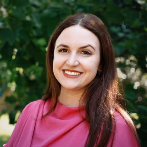 Profile image of Mia Beall