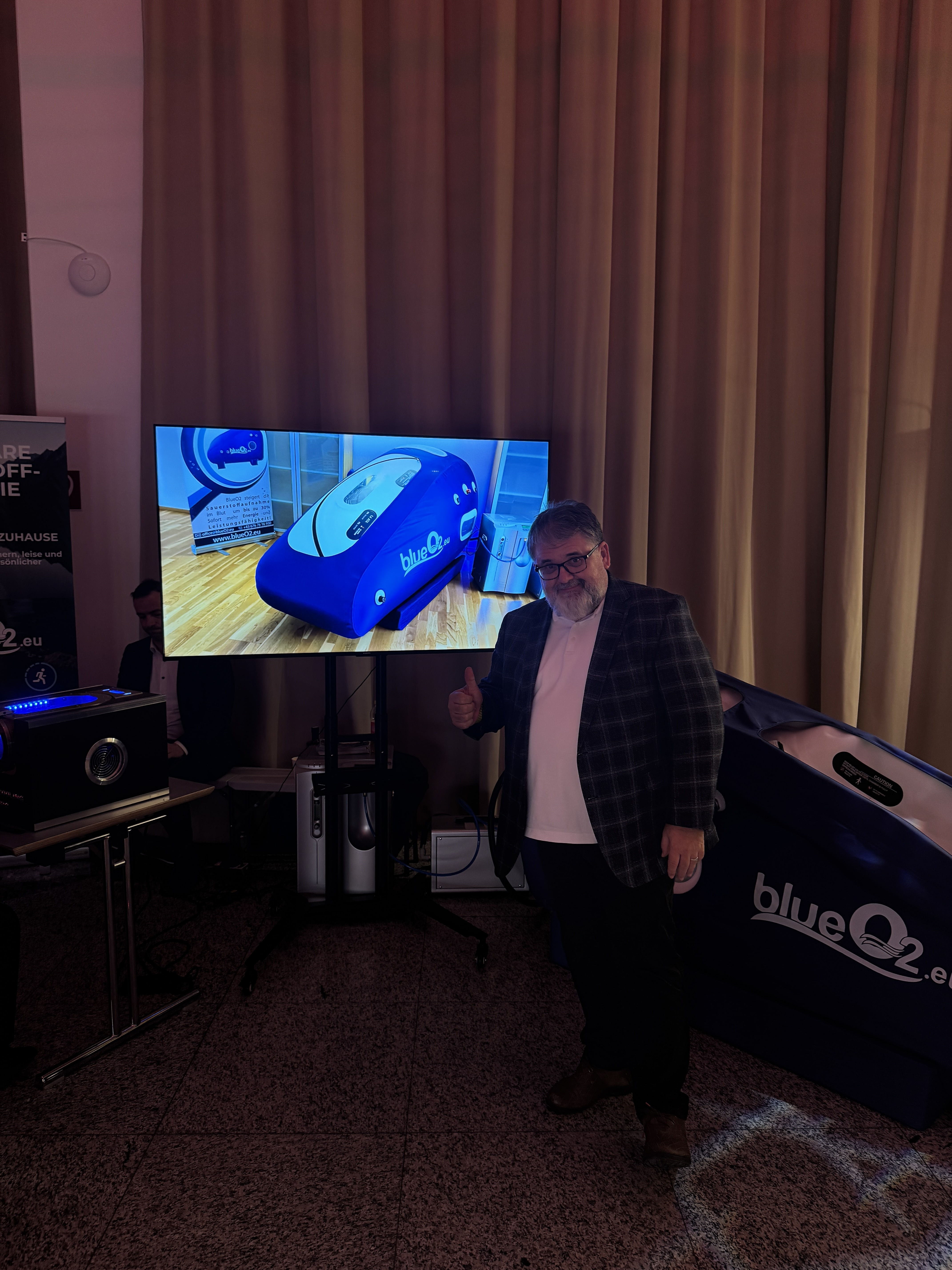 Innenansicht einer blueO2 Sauerstoff-Druckkammer – komfortabler Anwendungsbereich