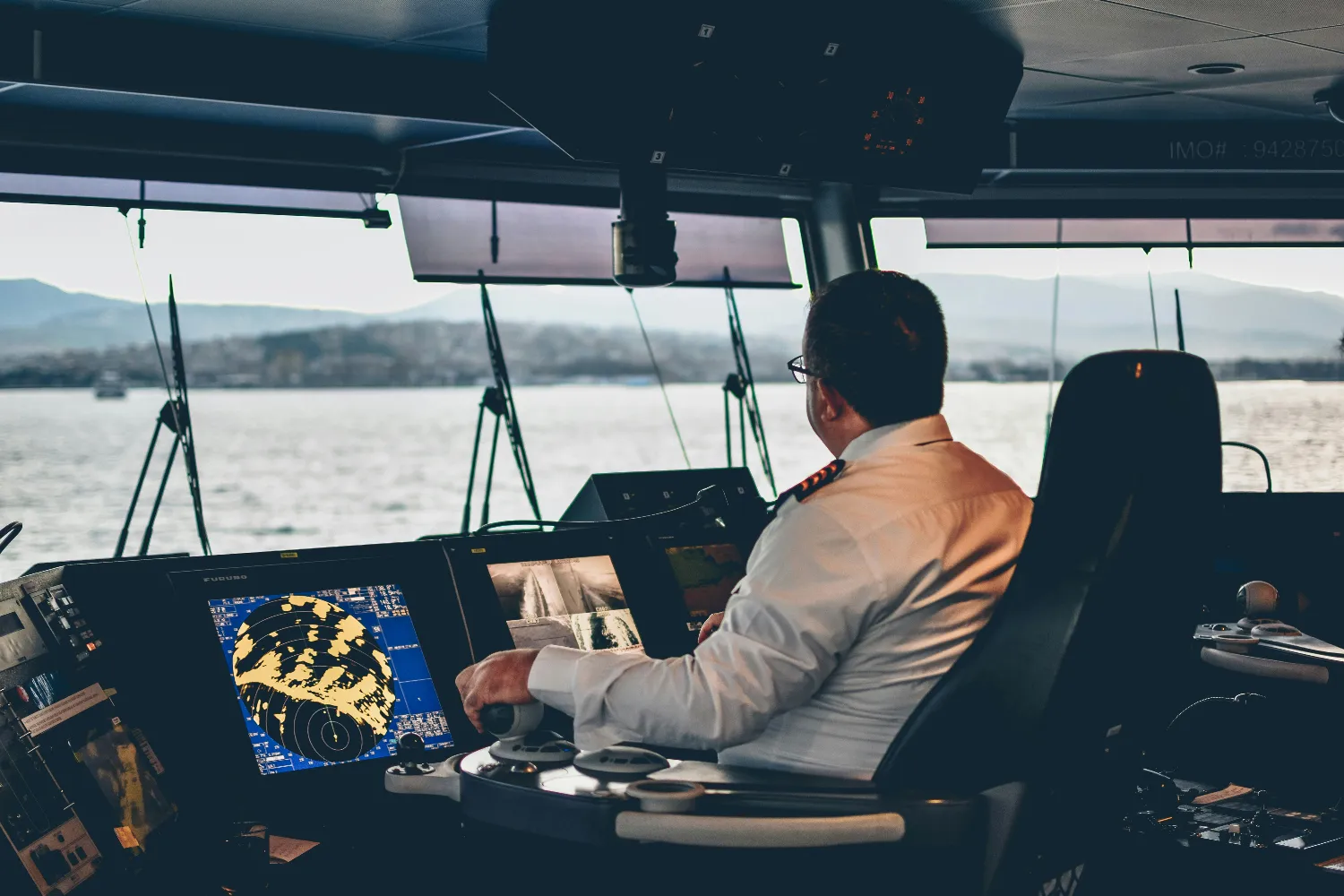 Developing a workload-based crewing model for inland waterways