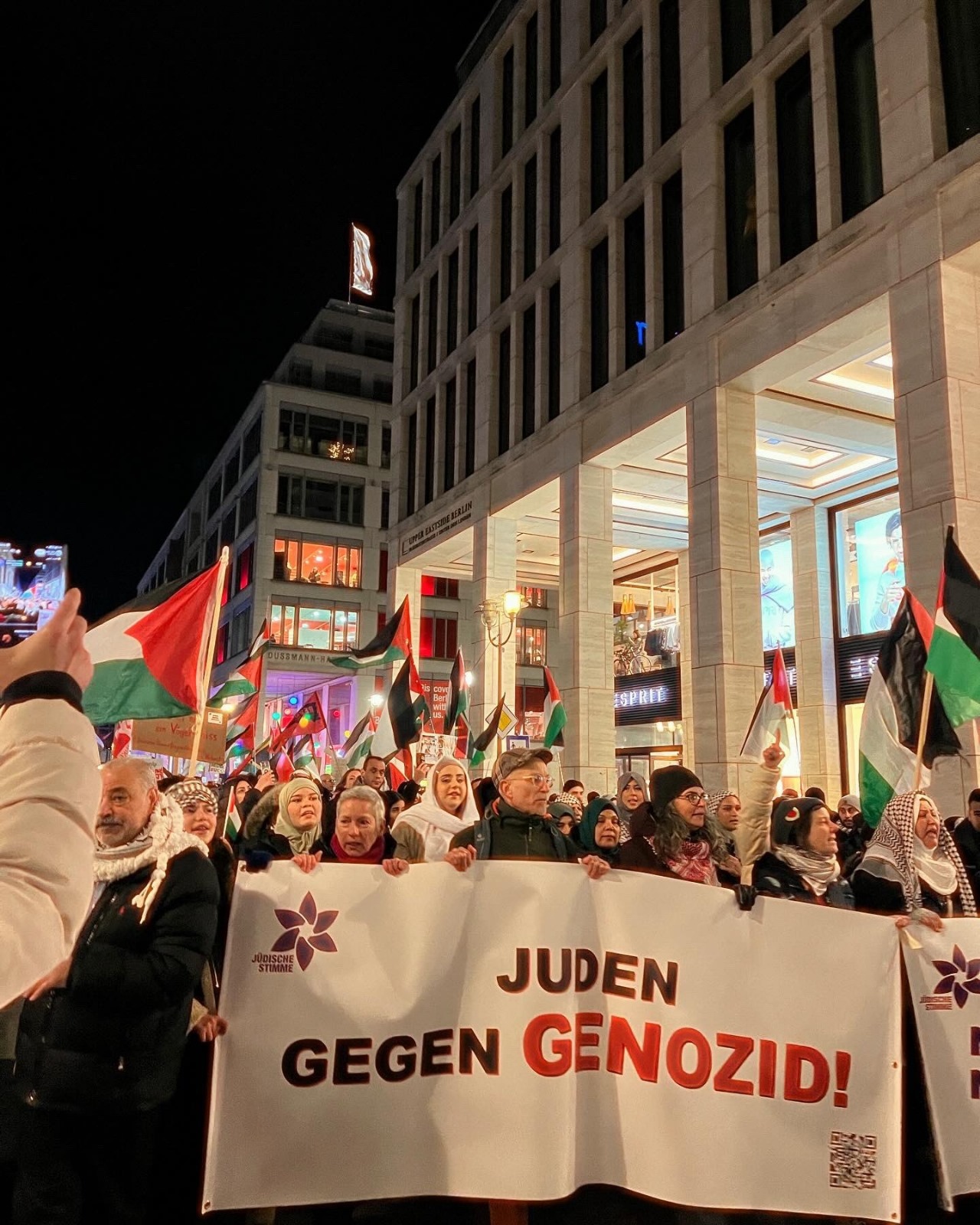 Demonstration in Berlin in solidarity with Palestine 