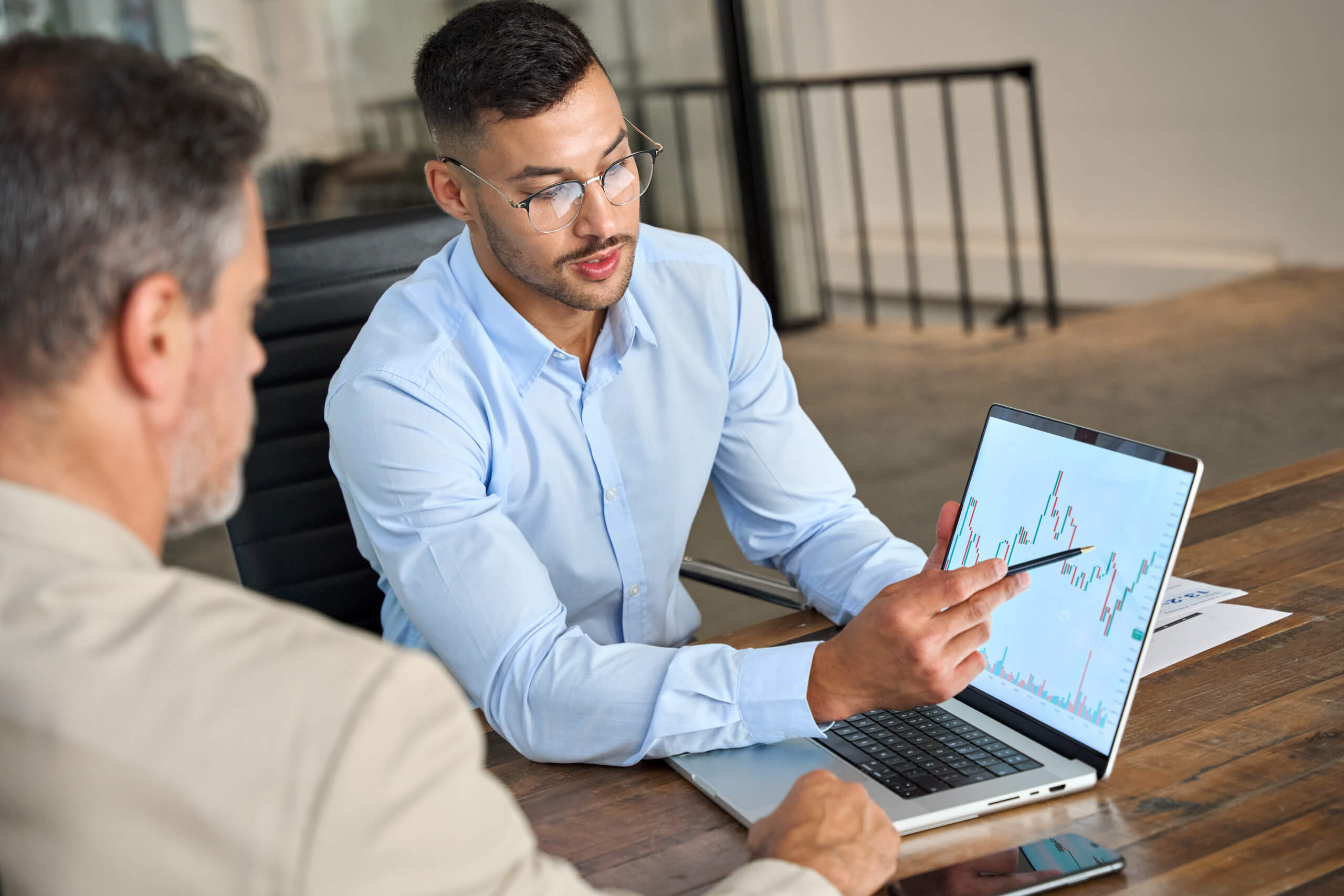Man teaching basic - Forex Market Liquidity
