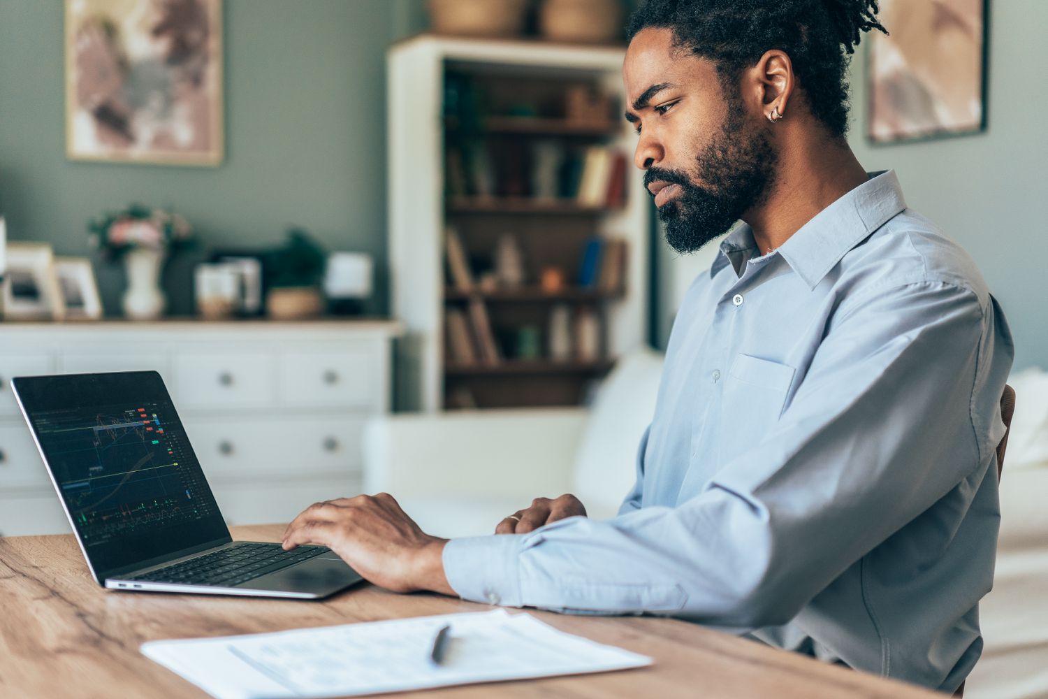 man focused - Forex Trend Indicators