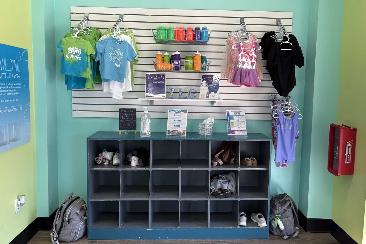 Check-in and cubby area for kids at The Little Gym