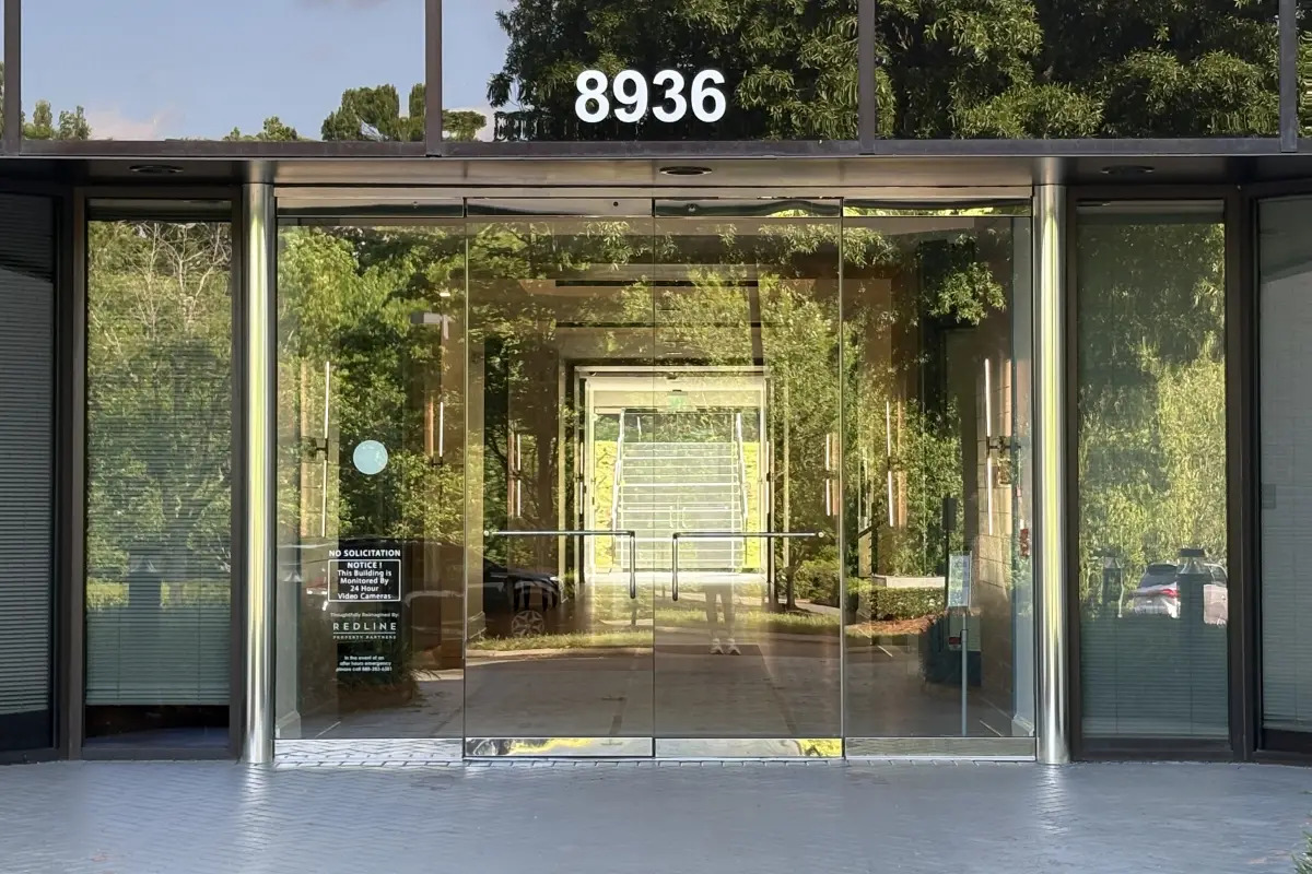 Entrance of office building where MB Wealth Advisors is located 