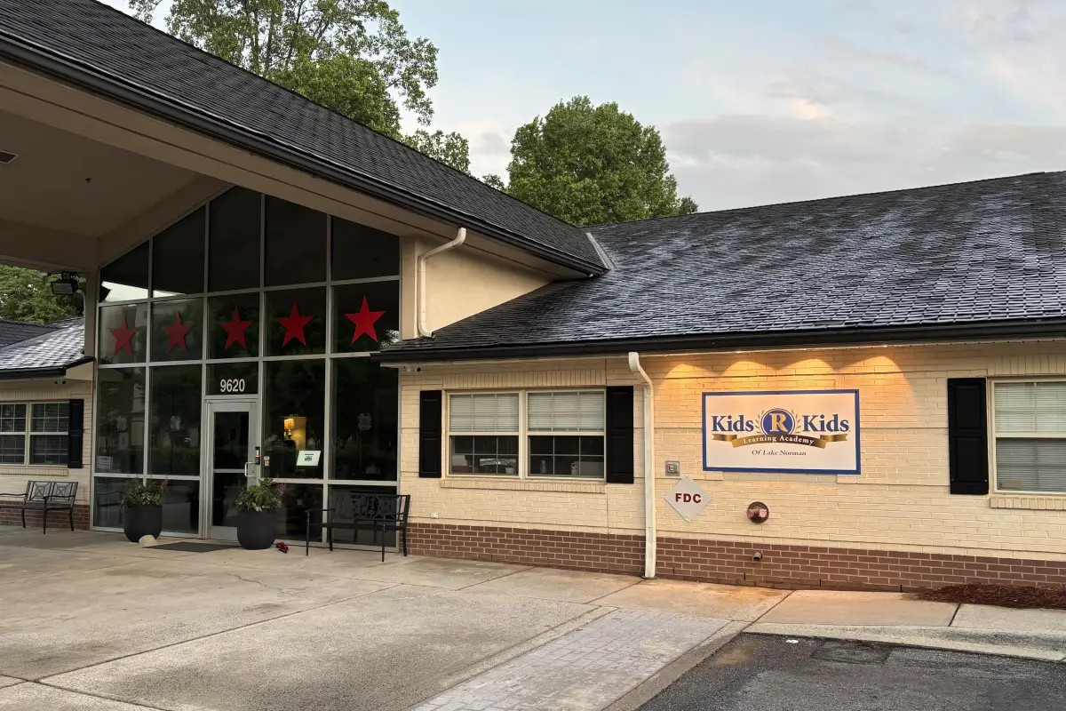 Covered front entrance to Kids R Kids Learning Academy of Lake Norman