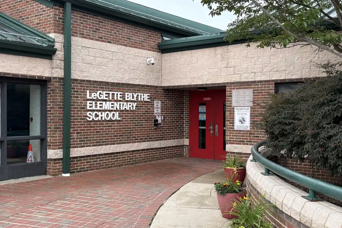 Entrance to Blythe Elementary School