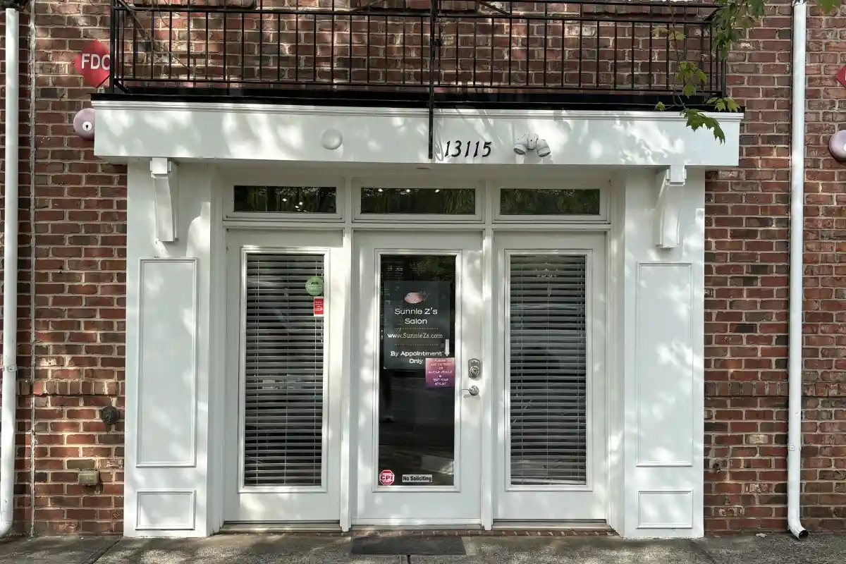 Entrance door to Sunny Z’s Salon