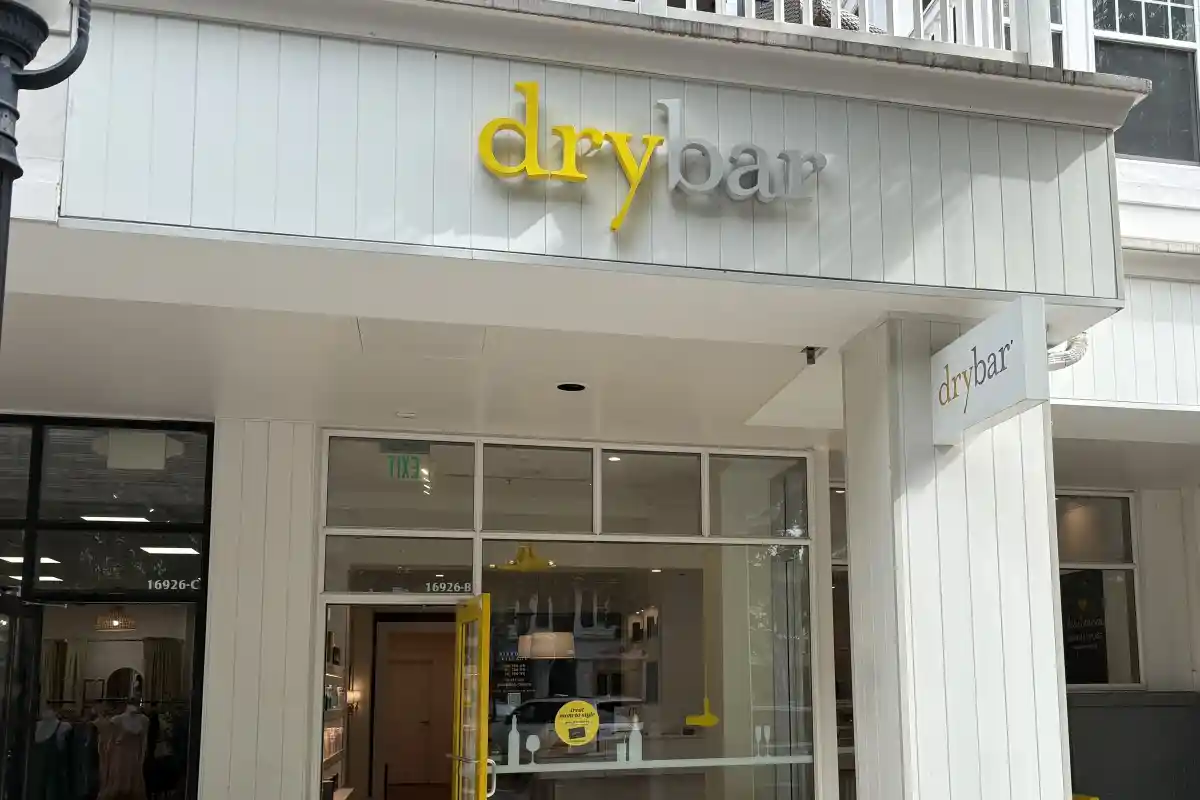Building exterior of Drybar