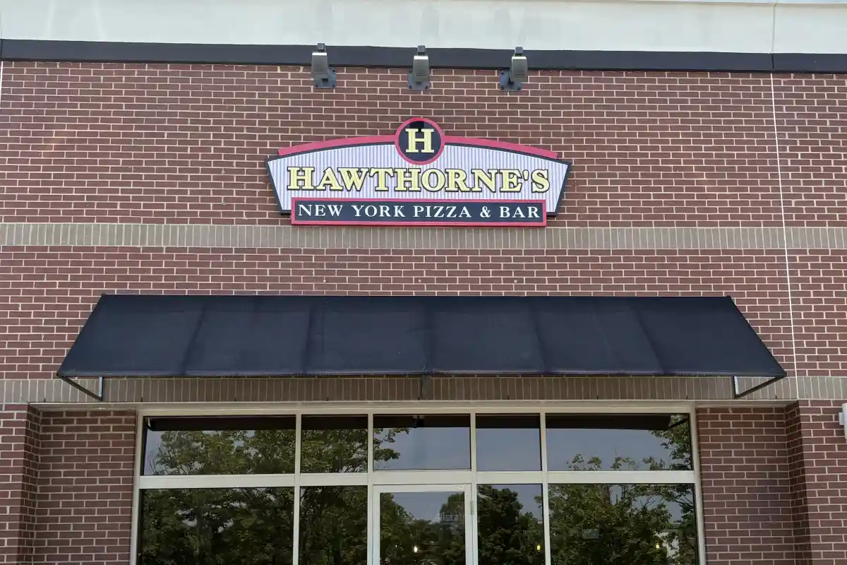 Exterior of Hawthorne’s New York Pizza & Bar