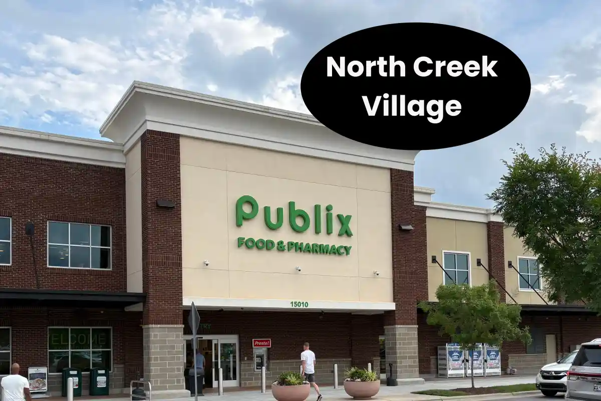 Building exterior and entrance to Publix in North Creek in Village